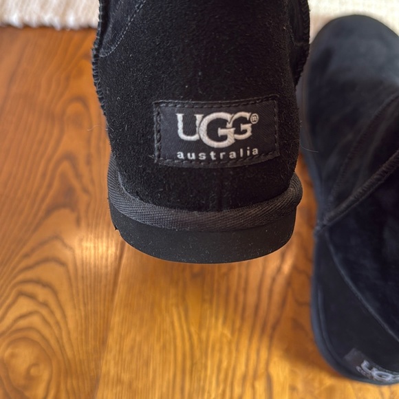 UGG Black Lo Pro Fold Over Boots - Picture 7 of 14